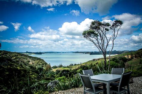 Small cabin 4.1m x 2.4m. Beach Cabin Rental in Kerikeri, New Zealand