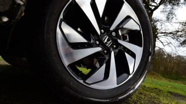 In addition to all this, because it's based on the manufacturer's 3 series saloon the x3 is also great to drive. Used BMW X3 vs New Honda CR-V - pictures | Auto Express