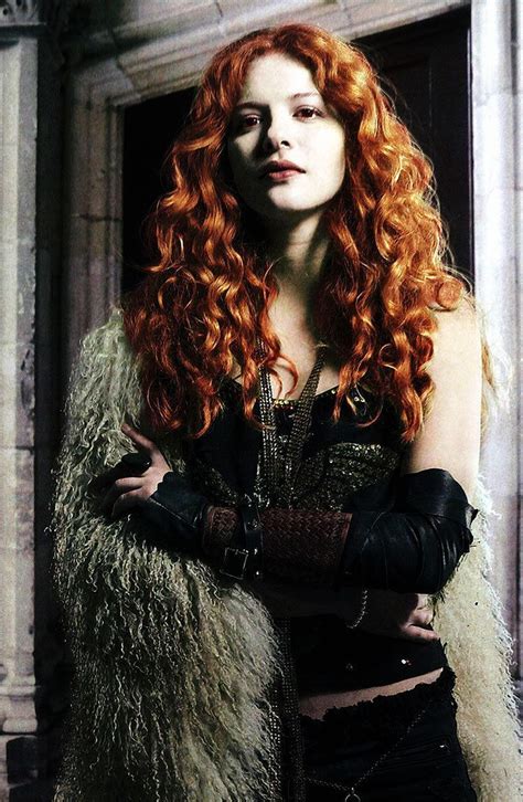twilight redhead ginger red hair curly hair wavy hair ginger girls bohemian gothic