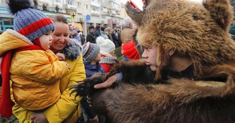 Ap Photos Bear Dance Ritual Connects Romania With The Past