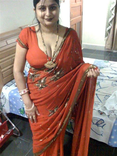 வலபம aunty saree