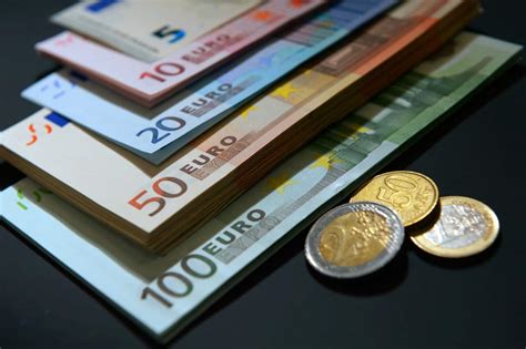 Kredit, kredit bekommen, kredit nehmen, kredit holen, sofort kredit, schnell kredit, online kredit, ohne schufa, kredit aufnehmen, ratenkredit, kredit von privat. KVB Bank Kredit - Test und Erfahrungen 2021 | Kredithai