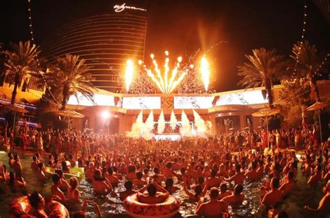 Experience The Las Vegas Nightlife Nightclubs And Pool Parties