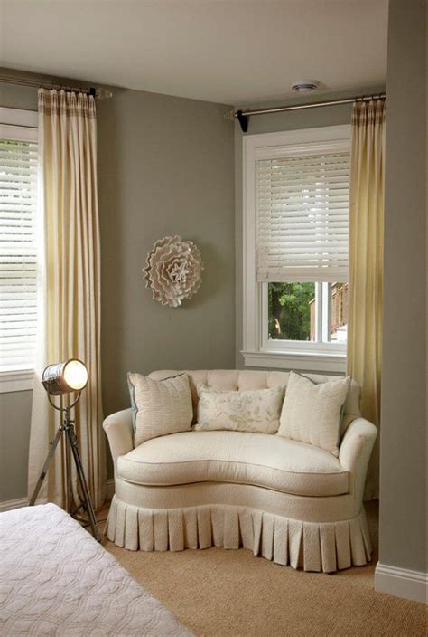 Comfortable Chairs For Bedroom Sitting Area Homesfeed