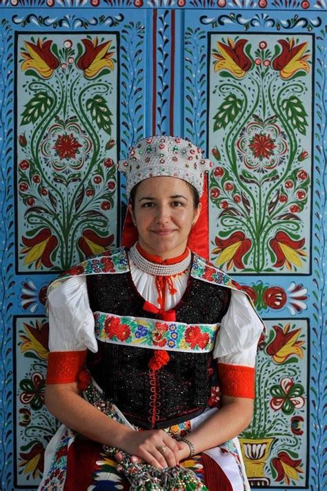 Hungarian Folk Dresses Folk Dress Of Kőrösfő Kalotaszeg Region