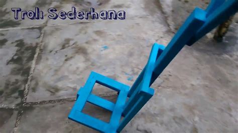 Interior kayu palet, partisi dari kayu palet, perabot dari kayu palet, kreasi unik dari kayu bekas, kursi palet panjang, meja unik dari kayu bekas, cara membuat kreasi partisi dari kayu palet bekas youtube sumber : Buat Troli dari kayu bekas,modal 30rb. - YouTube