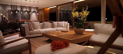 Are you ready to see neymar's amazing house? Tour the Luxurious Rio Compound Where Neymar is in ...