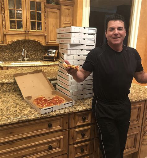 Papa John S Former Ceo John Schnatter Is Trying To Eat 50 Pizzas This Month
