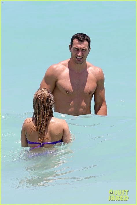 Hayden Panettiere Miami Bikini Babe With Wladimir Klitschko Photo 2869536 Bikini Hayden