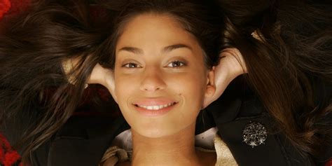 Her birthday, what she did before fame, her family life, fun trivia facts, popularity rankings, and more. L'émouvant hommage de Tatiana Silva à sa mère disparue il ...