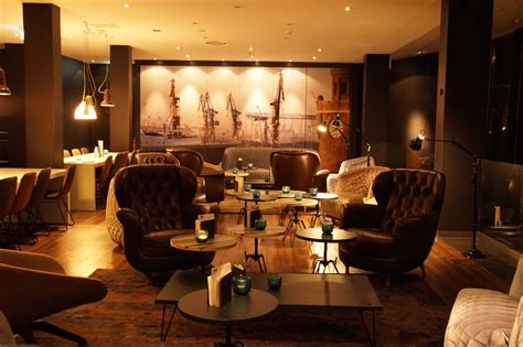 A comfortable seating area invites you to stay in the evening. Wohnung Mieten Hamburg Altona