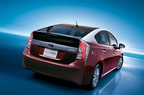 2014 Toyota Prius Plug In Hybrid Gets Facelift In Japan