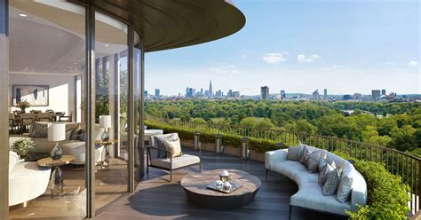 Londoners Snap Up Luxury Homes as Rich Foreigners Are Locked Out