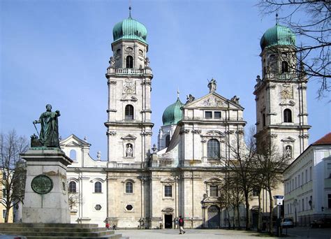A large zweihander, attributed to wolfgang stantler ii, passau, germany, ca. St. Stephen's Cathedral, Passau - Wikipedia