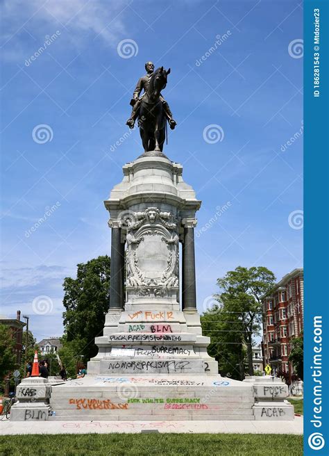 Robert E Lee Statue Iv Richmond Virginia Editorial