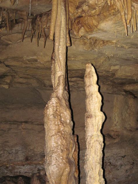 Travertine Column And Stalagmite In Great Onyx Cave Flint R Flickr