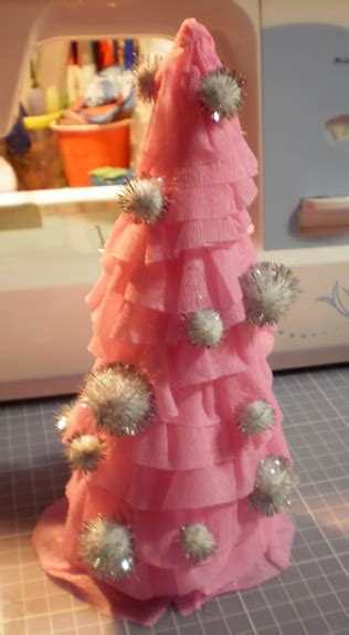 Anzouya Crepe Paper Christmas Tree