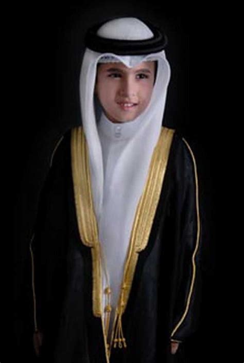 Traditional Dress Of UAE Emirati Traditional Clothing Customs