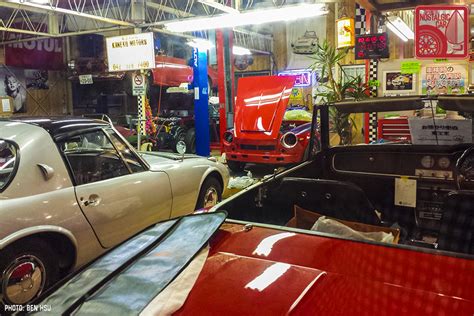 NIHON LIFE: Stumbling across random car shops in Tokyo | Japanese