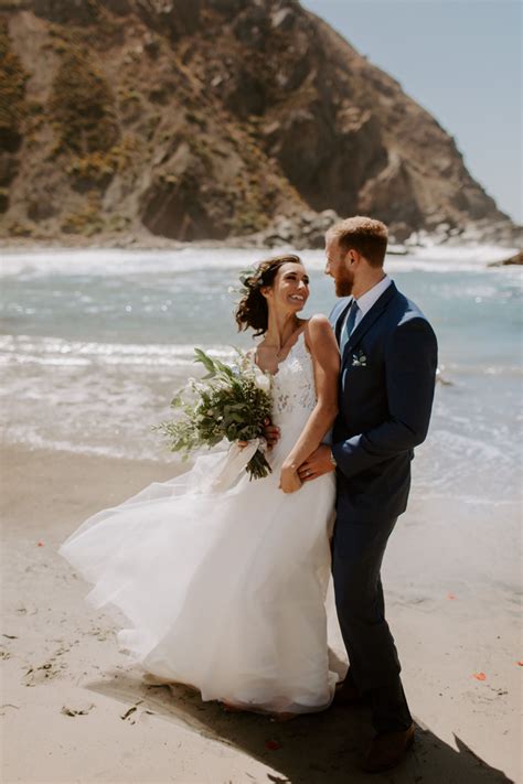 Your dream beach wedding awaits. This Pfeiffer Beach Wedding Focused on Intimacy and the ...
