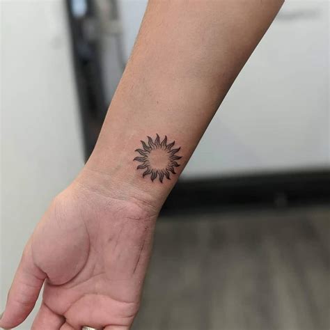 Aggregate About Sun Tattoo Minimal Latest In Daotaonec