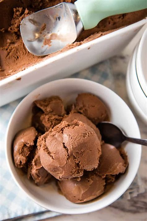 Old Fashioned Homemade Chocolate Ice Cream Adventures Of Mel