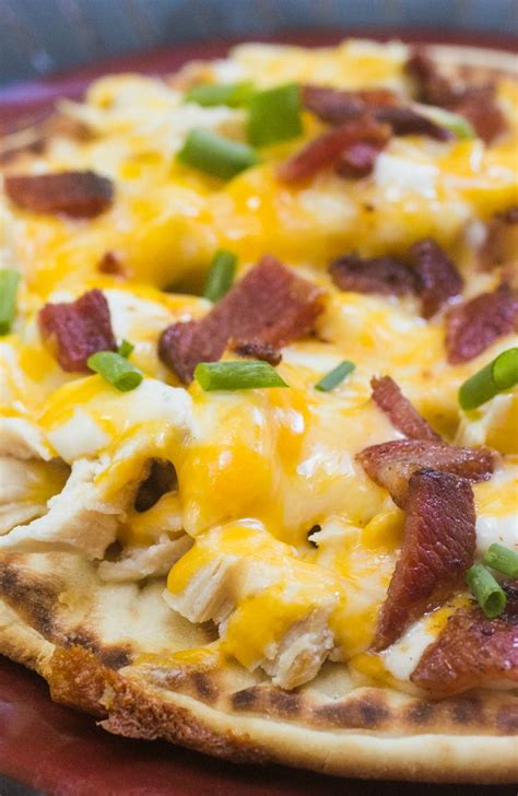 This flatbread pizza comes together in a flash. Chicken Bacon Ranch Flatbread Pizza - The Weary Chef