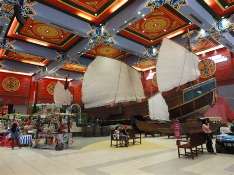 Vibrant China Inspired Shopping Area At Ibn Battuta Mall