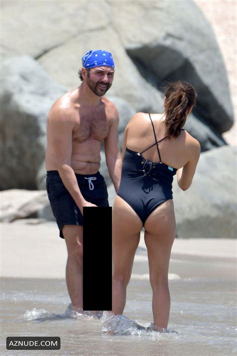 Eva Longoria Sexy With Her Husband Jose Baston At The Shellona Beach