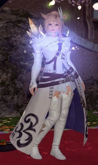 White Mage Glowing Set Eorzea Collection