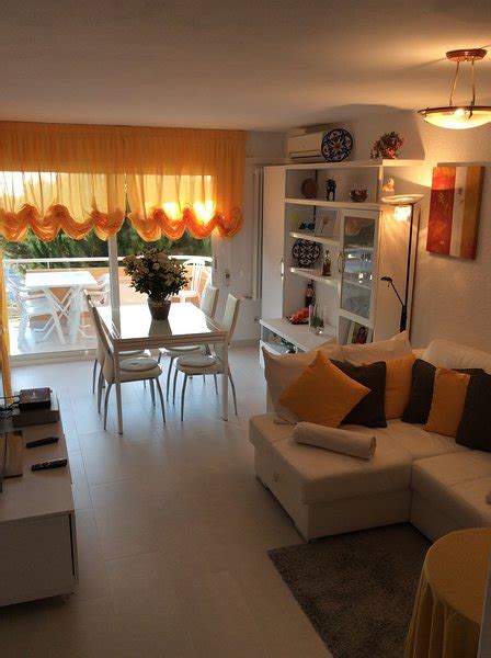 Apartamentos con aire acondicionado y amplios para vivir al máximo una estancia catalana. Alquiler apartamento en S'Agaró, Costa Brava con piscina común y acceso a internet - Niumba