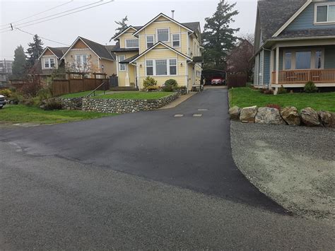 All types of soil, gravel and asphalt can be placed because the conveyor belt is made with a special structure that is heat resistant up to 356of. Asphalt Driveways in Victoria, BC | Five Star Paving