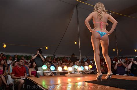 Hooters Bikini Contest Finals At Dupont 2014 Zymage