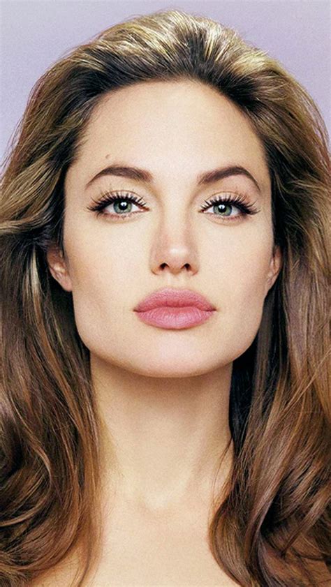Pin By Danasia Hector On Celeb Women I Angelina Jolie Face Angelina