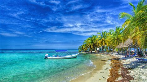 The Tranquil Placencia Peninsula In Southern Belize