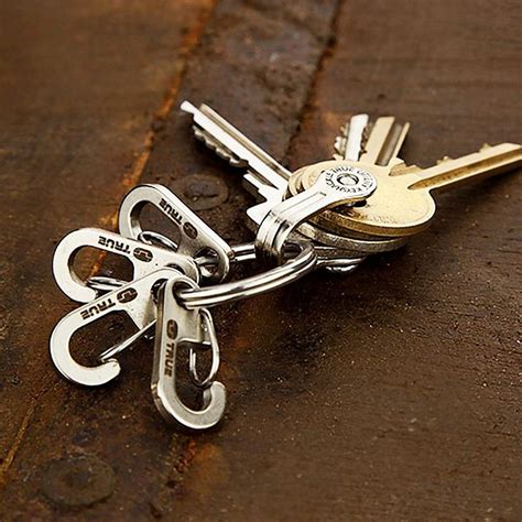 12 Must Have Keychain Gadgets