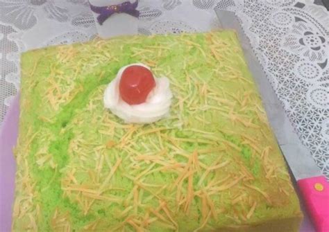 Seperti namanya kue ini diolah dengan cara dipanggang, cara mengolah ini bisa membuat. Resep Bolu pandan lembut 2 telur anti gagal oleh Pawon ...