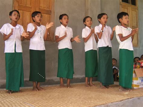 News Media 2u Sekolah Cun Baju Uniform Sekolah Di Negara Asia