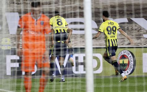 Haftasında fenerbahçe sahasında medipol başakşehir'i konuk etti. Fenerbahçe Başakşehir maçı golleri ve geniş özeti - Internet Haber