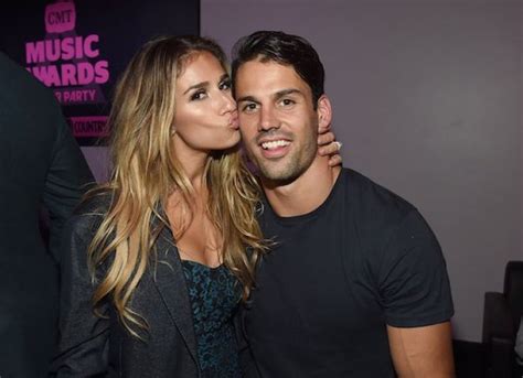 Eric Decker Poses Nude To Promote Wife Jessie James Deckers Cookbook Gushes Over Recipes Ibtimes