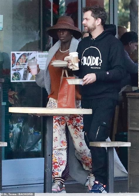 Joshua Jackson And Jodie Turner Smith Lunch In La Seen For First Time