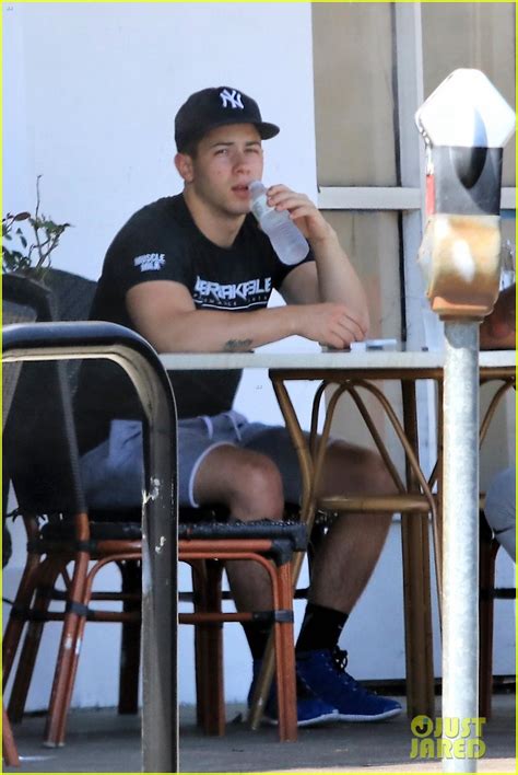 photo nick jonas shows off his buff arm muscles after a workout 02 photo 3924503 just jared