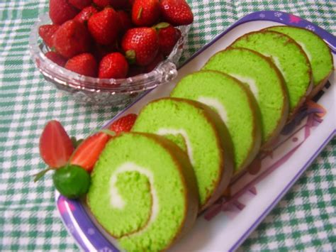 5 btr telur utuh 100 gr butter leleh (sy pakai wysman). Resep Membuat Kue Sweet Bolu Gulung