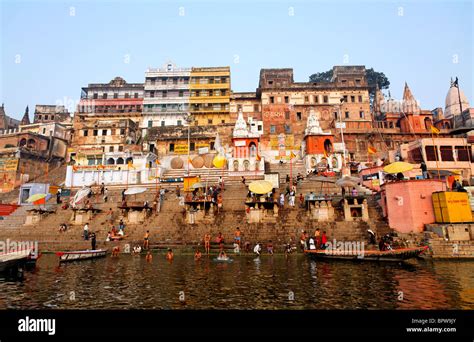 Ghats Fluss Ganges Varanasi Indien Stockfoto Bild 31289187 Alamy