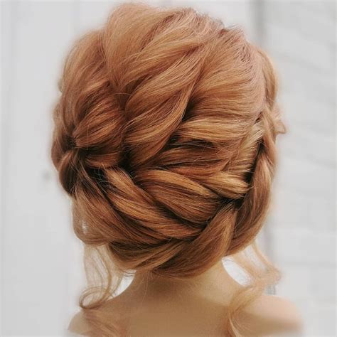18 Elegant Chignon Hairstyles For The Most Special Occasions