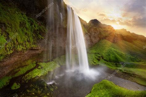 Seljalandsfoss Waterfalls — Stock Photo © Luislouro 53041037
