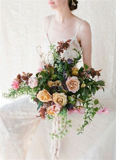 22 Incredible Autumn Wedding Bouquets Youll Love Weddingsonline