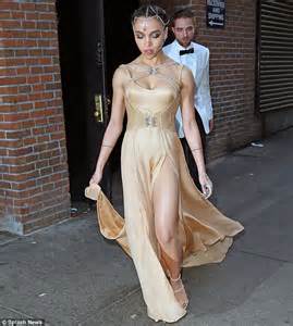 Fka Twigs Flashes Her Cleavage In A Chic Low Cut Gown As She Heads To The Met Gala With A Dapper