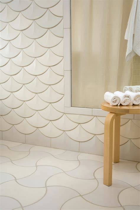 Maku est la nouvelle collection de revêtements de sols et murs en grès cérame et pâte blanche de fap ceramiche, qui s'inspire du charme éternel de la pierre naturelle aux tons doux et chaleureux ; Carrelages effet 3D pour une décoration murale originale