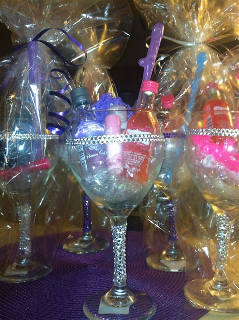 Bachelorette Party Favors With Glitter Wine Glass